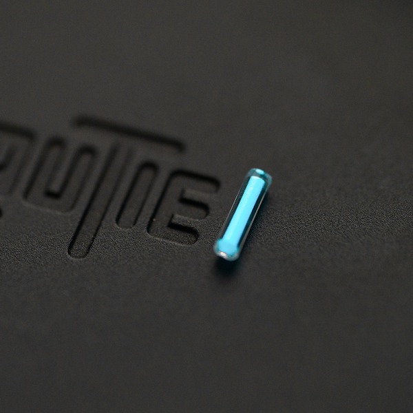 Tritium Gasrør Lysende Nødlys Udendørs EDC 1.5*6mm ice blue