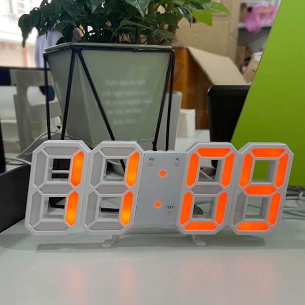 LED Digitalt Vægur med Glødende Natfunktion Justerbart Elektronisk Bordur Vægur Dekoration Stue LED Ur Orange