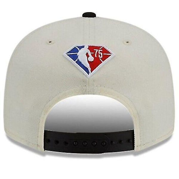 Golden State Warriors New Era 2022 NBA Champions Locker Room Snapback Keps Hand