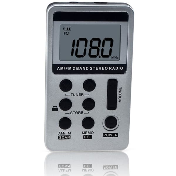 Mini portabel silvergrå digital display litiumbatteriladdning liten radio USB-gränssnitt,