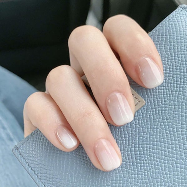 Falska naglar Kista Falska naglar Falska naglar Gradient Färg Akryl Stick on Nails 24 st för kvinnor och flickor (vit kort)