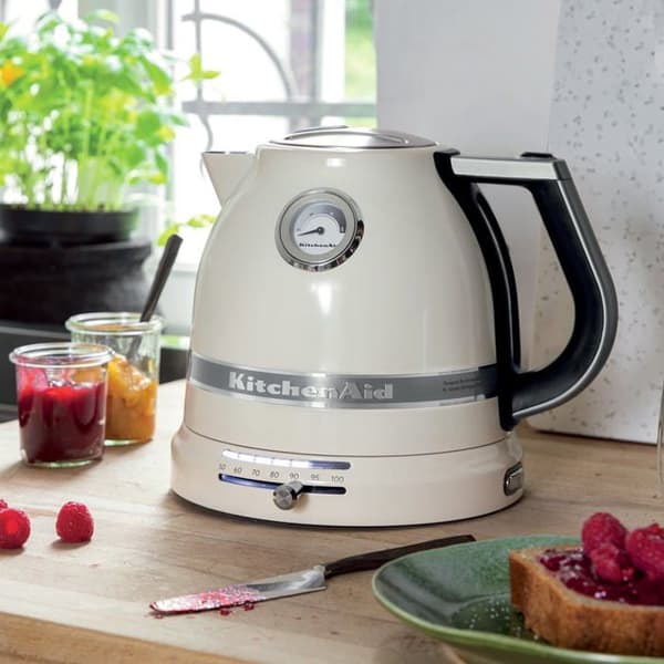 Vattenkokare - Kitchenaid - Artisan 5KEK1522EAC - 1,5L - Grädde Grädde