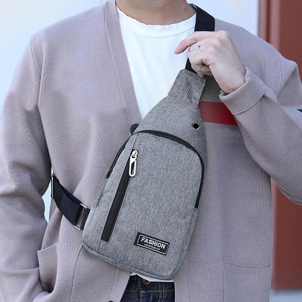 Liten Sling Bag Crossbody Bröst Axel Vanntett Sling Håndveske En Rem Reiseveske For Menn Kvinner Gutter Med Hodetelefonhull C C