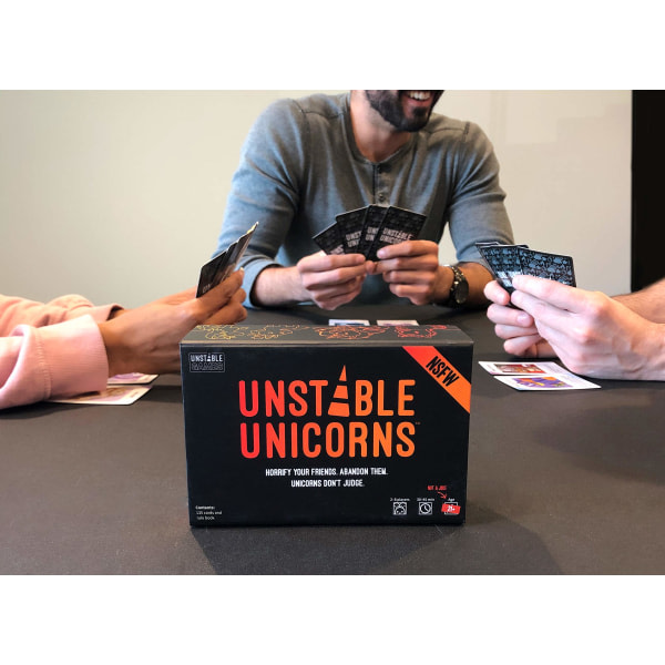 Instable Unicorns Card Game - Ett strategiskt kortspel och brädspel för vuxna och tonåringar Dragons extension Dragon extension Dragon extension