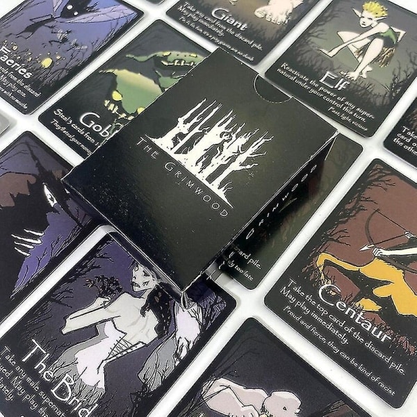 The Grimwood: Ett lite strategiskt, mycket kaotiskt kortspel The Grimwood Card Game 68 kort i standardpokerstorlek