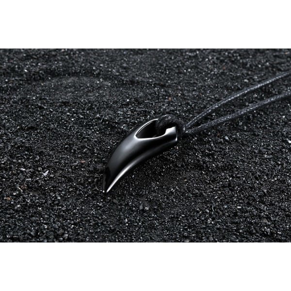 1:a hornhänge i rostfritt stål Trendiga tillbehör Spike Titanium Stålhänge Personliga punktsmycken för män