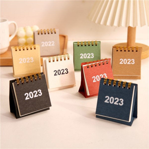 2023 Skrivebords Kalender Månedlig Kalenderplanlegger fra januar 2023 til desember 2023 Oppreist Skrivebords Kalender for Hjemmekontor