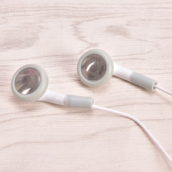 Klassiska in-ear hörlurar 3,5 mm bas stereo musik hörlurar White