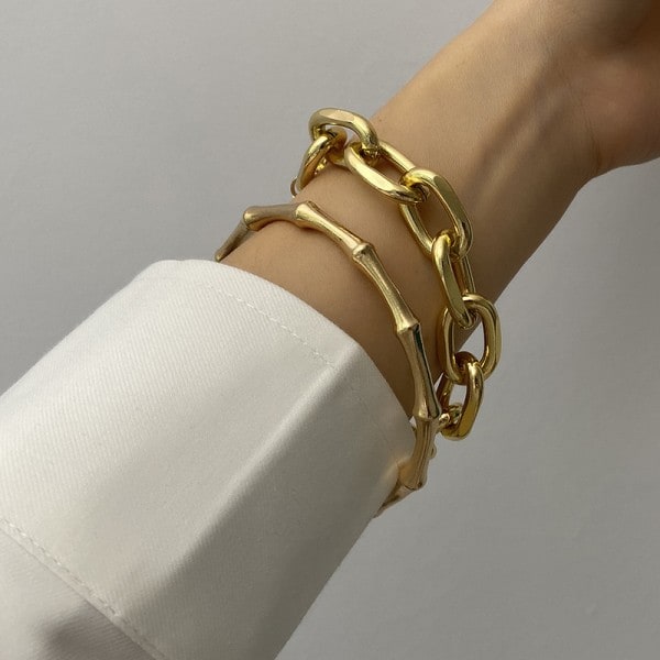 1Set Punk guldfärgade armband för kvinnor Trendiga metallarmband Je 04 one size 4 one size