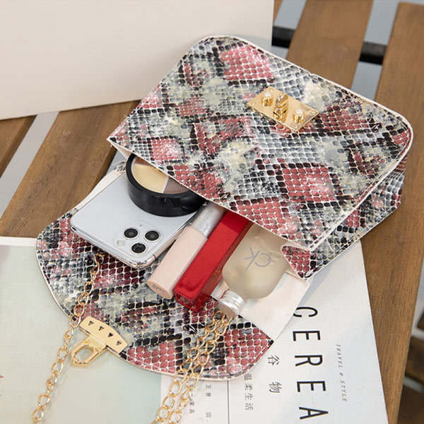 Mode Crossbody-vesker for kvinner - Krokodillemønster med perlekjede A2