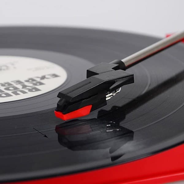 Vaihtoneula levysoittimelle, punainen (4 kpl)