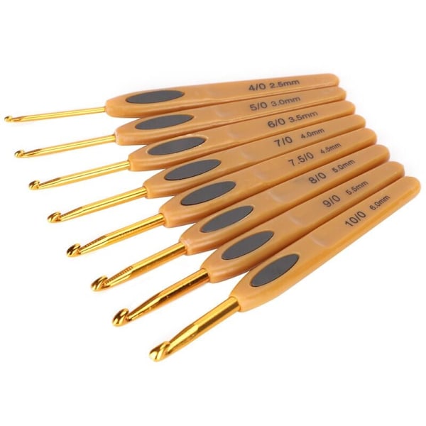 Clover Strikkepinner Sett - 8 stk Ergonomisk Aluminium, Brunt Plasthåndtak