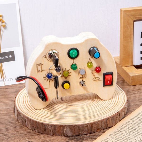Elektroninen BusyBoard Vauvalle LED-Valo BusyBoard Montessori Busy Cube Avaimilla