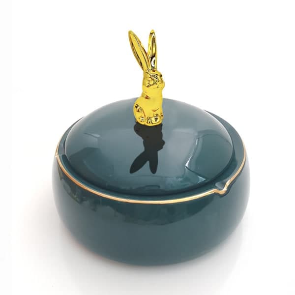 Påskeharefigur til dekorasjon
