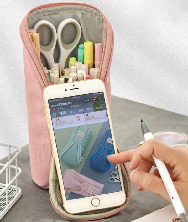 Multifunctional Creative Three-dimensional Solid Color Large Capacity Pencil Case (Pink)