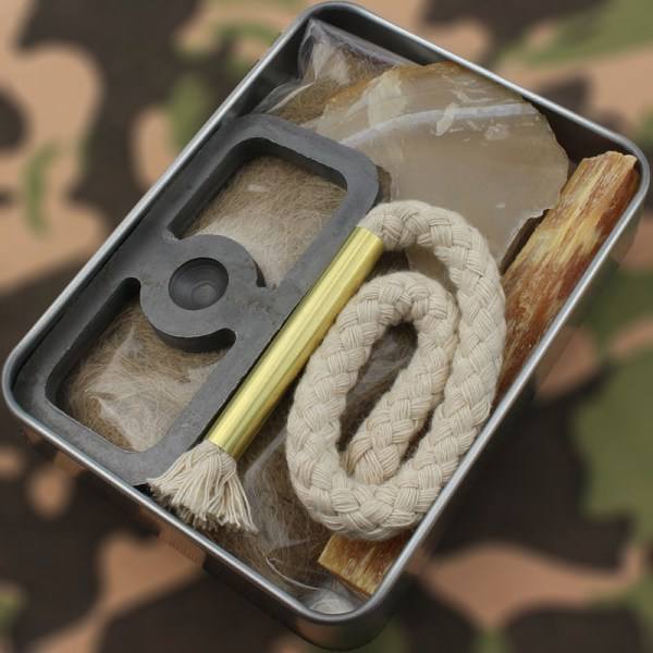 10 tums bärbar lättare rep Bomull Mässing Camping Överlevnad Säkert utomhusfält och pålitligt vandringsverktyg