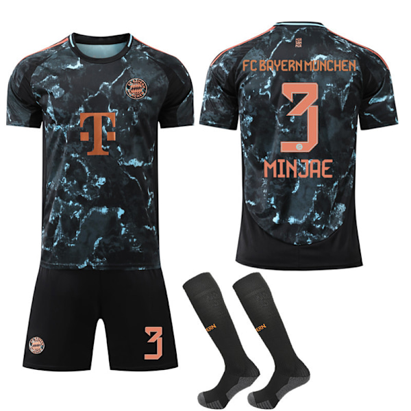 Bayern München Hjemmebanetrøje 2024-2025, Nr. 3 Minjae, Voksen & Børn L