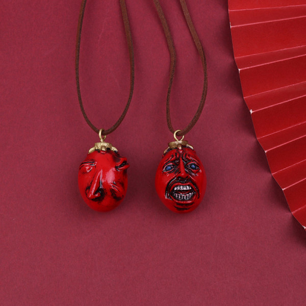 1997 Berserk Behelit Griffith Ägg av kung Halsband Den gyllene A Röda A Red A