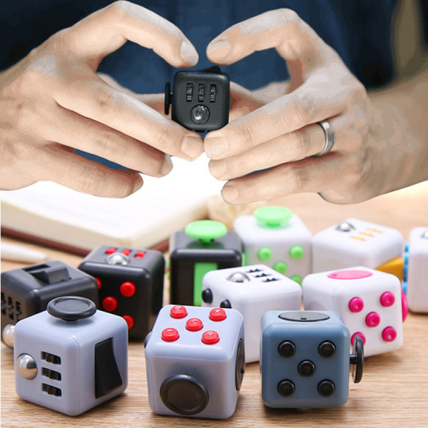 Fidget Cube anti-stressleketøy for å redusere stress når du er nervøs for alle