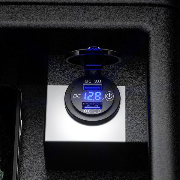 12V 24V Dobbel QC3.0 USB-billaderuttak med berøringssensorbryter LED-voltmeter Strømadapter for lastebil SUV Mar