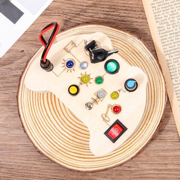 Elektroninen BusyBoard Vauvalle LED-Valo BusyBoard Montessori Busy Cube Avaimilla