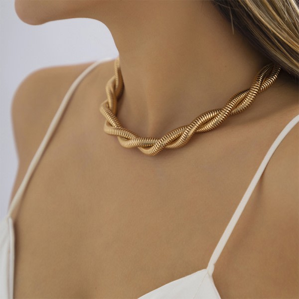 Punk Twisted Rope Chain Halsband för kvinnor Cuban Chunky Chain Gold