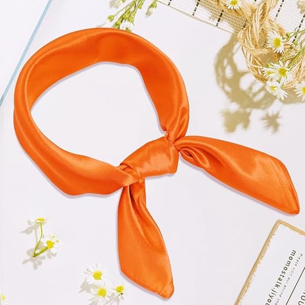Firkantet satintørklæde, polyester satin hår- og halstilbehør til Halloween-kostumer, karneval og temafester, orange, 70x70 cm