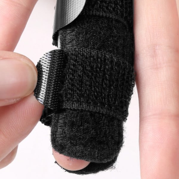 1. Justerbar Finger Corrector Splint Trigger til behandling af finger