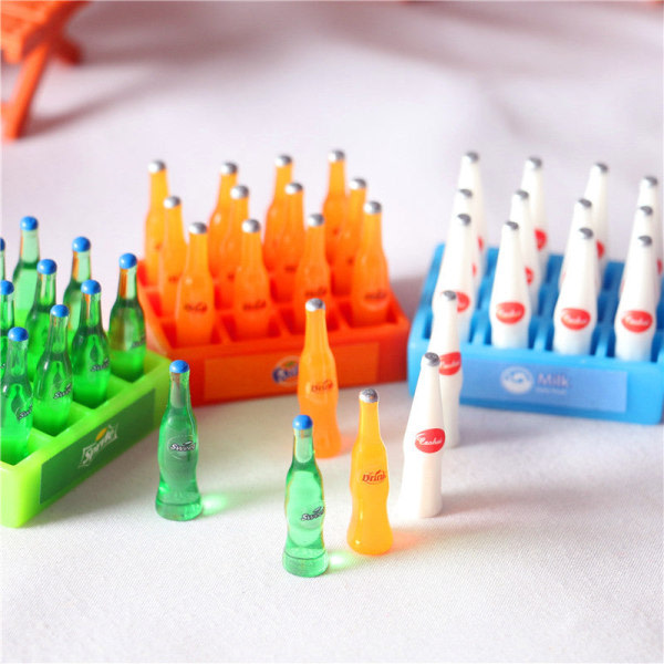 Mikrominiatyr Møbler Små Småskalige Leksagsdukker DIY Decora Mini 1:12 Simulering Et Dussin Sodavand Hvid 12 Flasker Blå Bakke