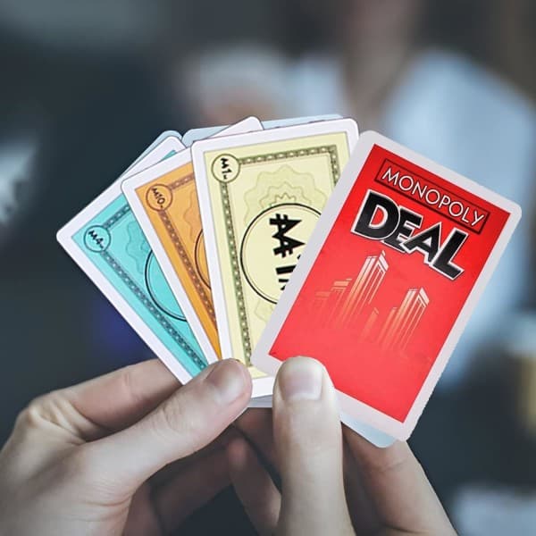 Monopoly-lautapeli, Monopoly-korttipeli, Monopoly Deal -korttipeli