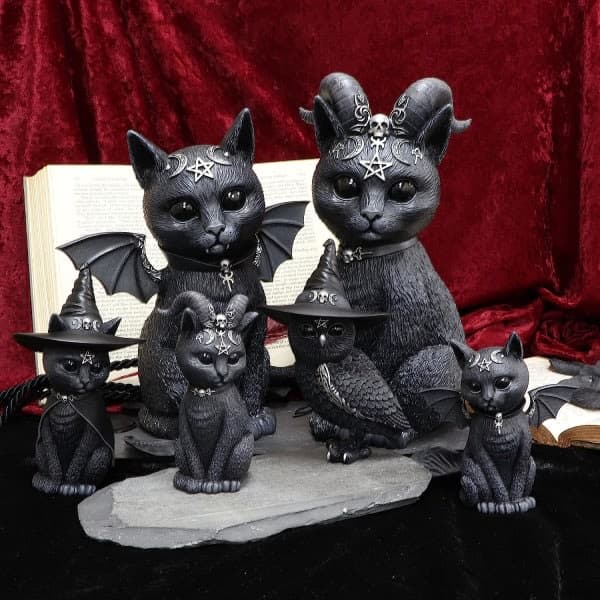 CDQ Pawzuph Polyresin figur, sort og sølv, 11 cm