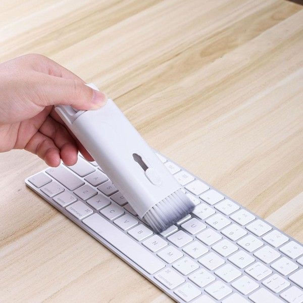 7-i-1 tastaturrengøringssæt computer tastatur rengøring blød børste og Bluetooth rengøringsværktøj til hovedtelefoner med Gap Duster &