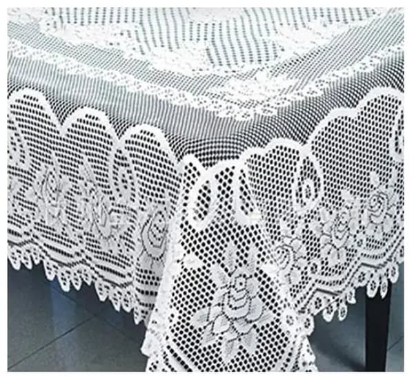 Hvid blonde dug med blomster 152x228cm rektangulær til hjemmebryllupper restauranter banketter picnics polyestermateriale