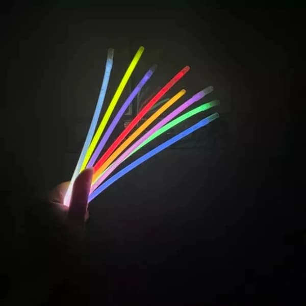 100 stk. - Selvlysende Glowsticks - Armbånd multifarve multifärg