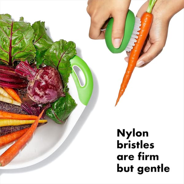 Multifunksjonell børste for grønnsaker, poteter og frukt (rosa)