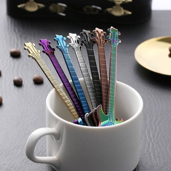 Ny design Gitarrformet Kaffeske Rostfrit Stål Musikkaffekop Skedar Teskedar Blandeskeer Sukkerske