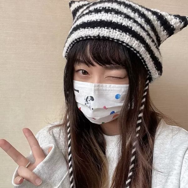 Japansk Beanie Lue Ins Little Devil GRÅ grey
