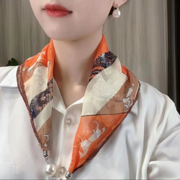 Halsdukar Tunn sidenscarf F F F