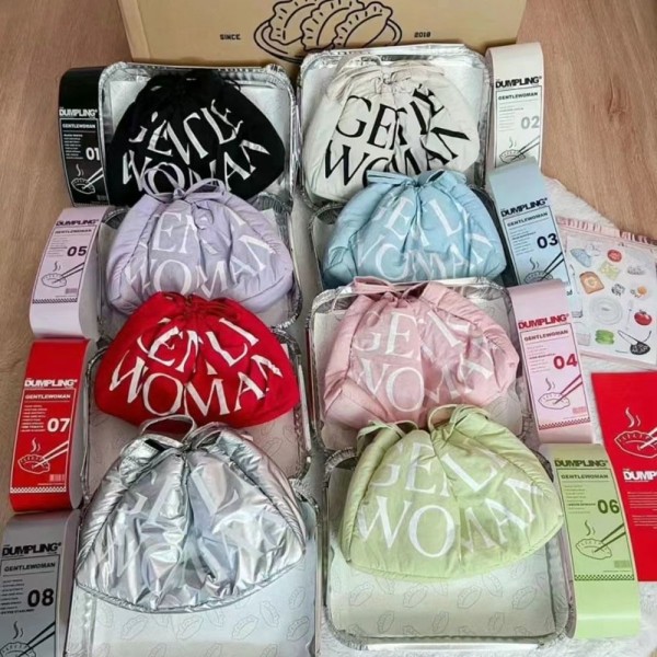 Axelväskor Semi Dumpling Bags RÖD red