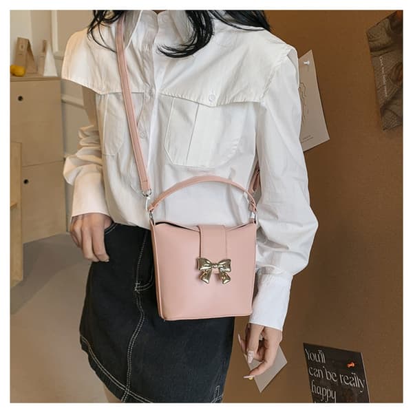 Bow Handväska Bucket Bag VIT White