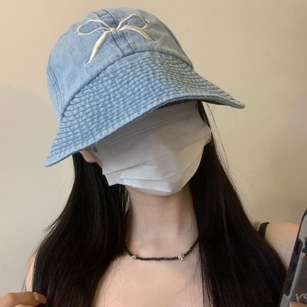 Rosettbroderad Solhatt i Denim, Blå Blue