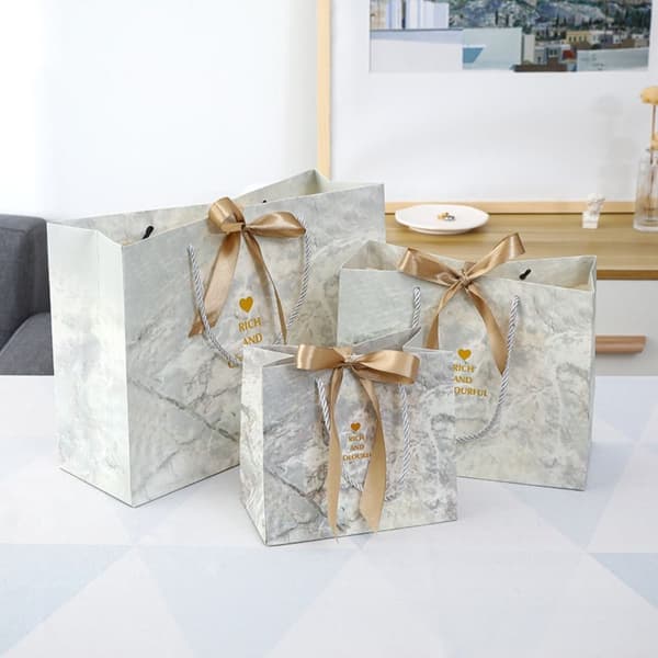 Gavepose Marmormønster Papirpose GULL S S Gold S-S