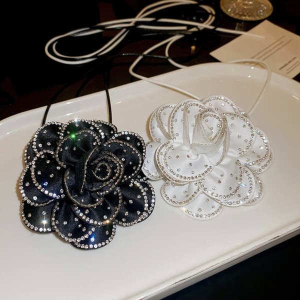 Nøglebenskæde Smykker Diamant 3D Rose Blomsterhalskæde HVID White