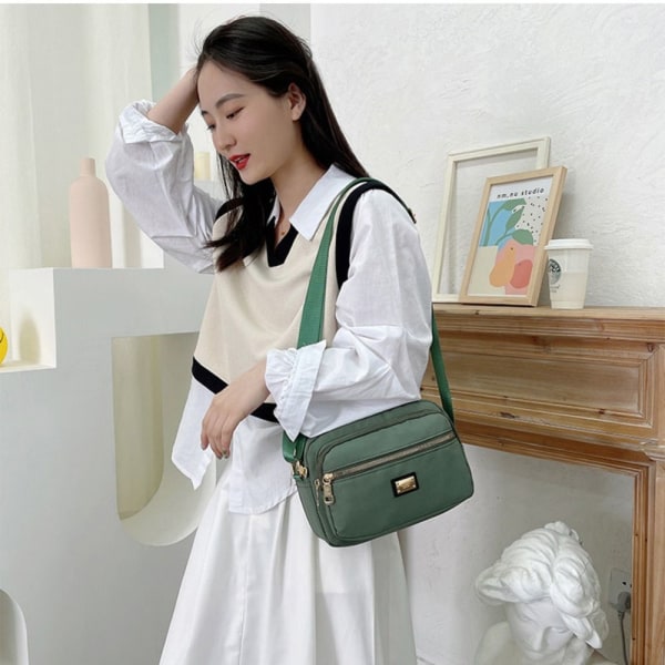Crossbody Bag Axelväska LJUSLILA light purple