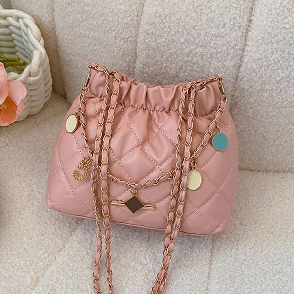 Bucket Bag Olkalaukku MUSTA black