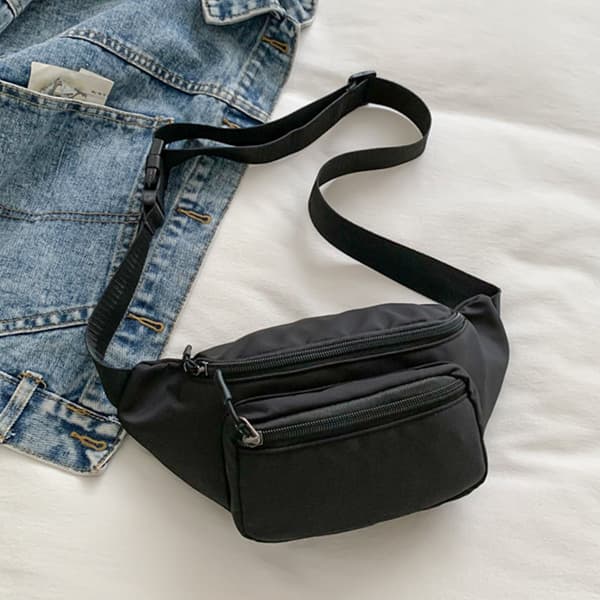 Taljetaske Oblique Brysttaske SORT Black