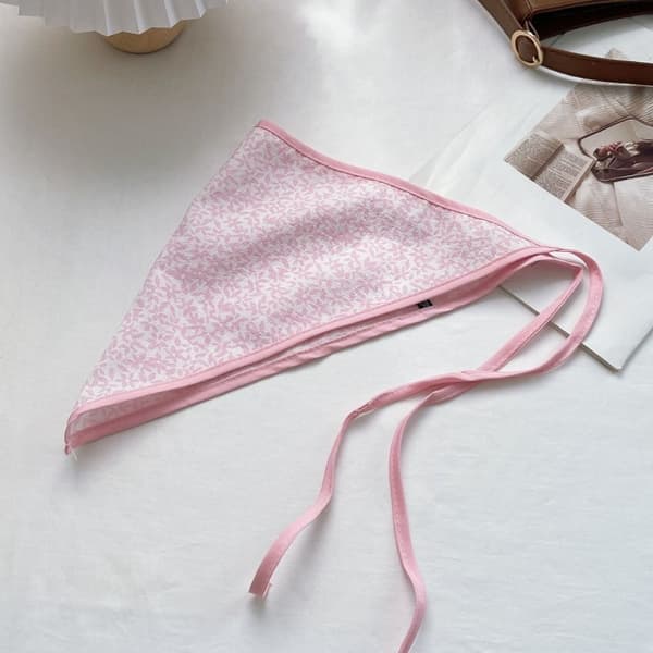 Blommönstrad Hårscarf Triangelsjal 7 7 7