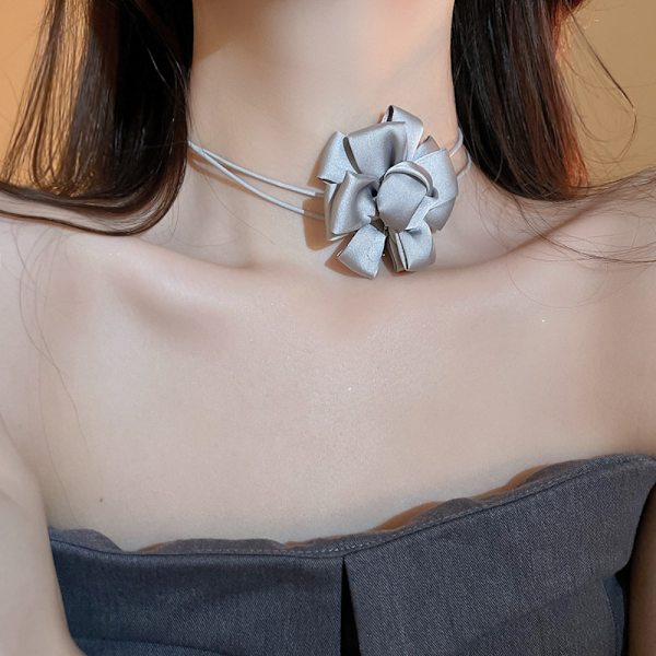 Solisluun ketju korut 3D ruusu kukka kaulakoru HARMAA Grey