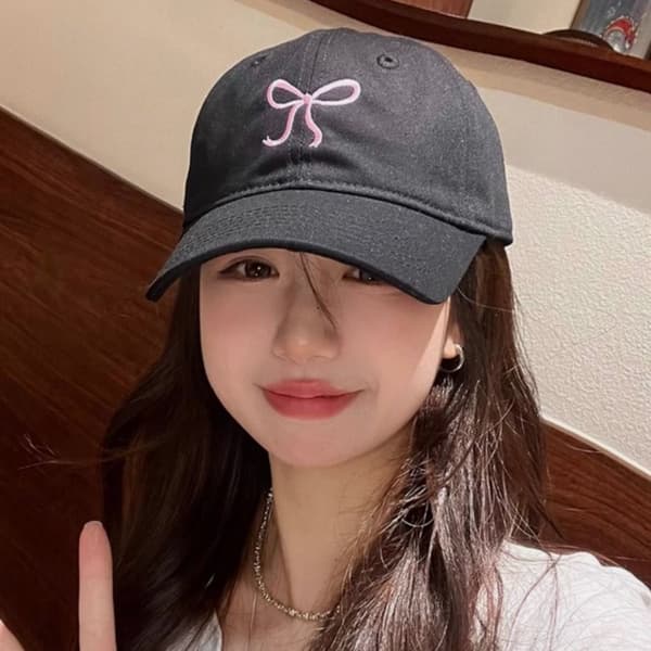Baseballkeps med rosett, toppig keps RÖD Red