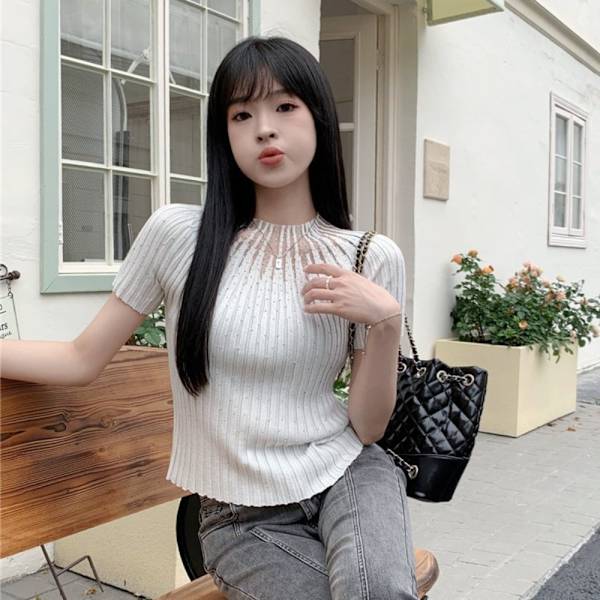 Kort T-shirt med diamantbesat hule korte ærmer HVID white